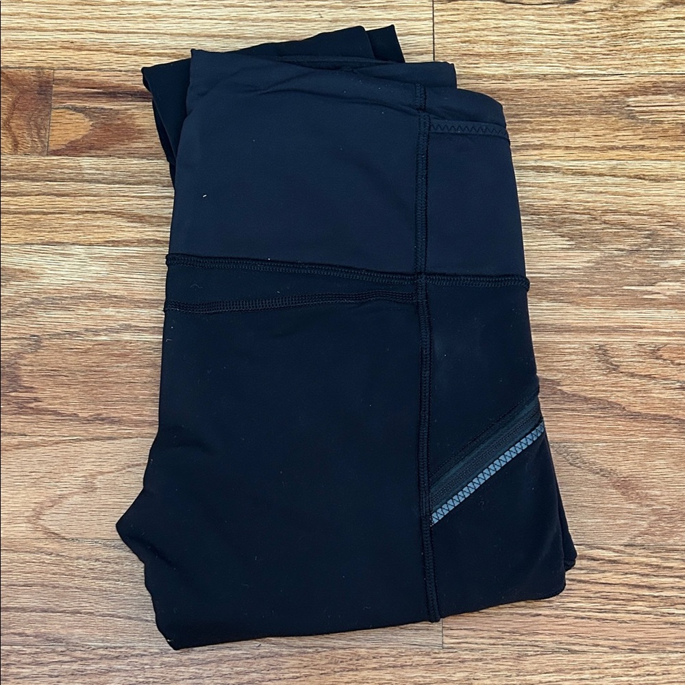 Lululemon keep the fleece tight black size 6